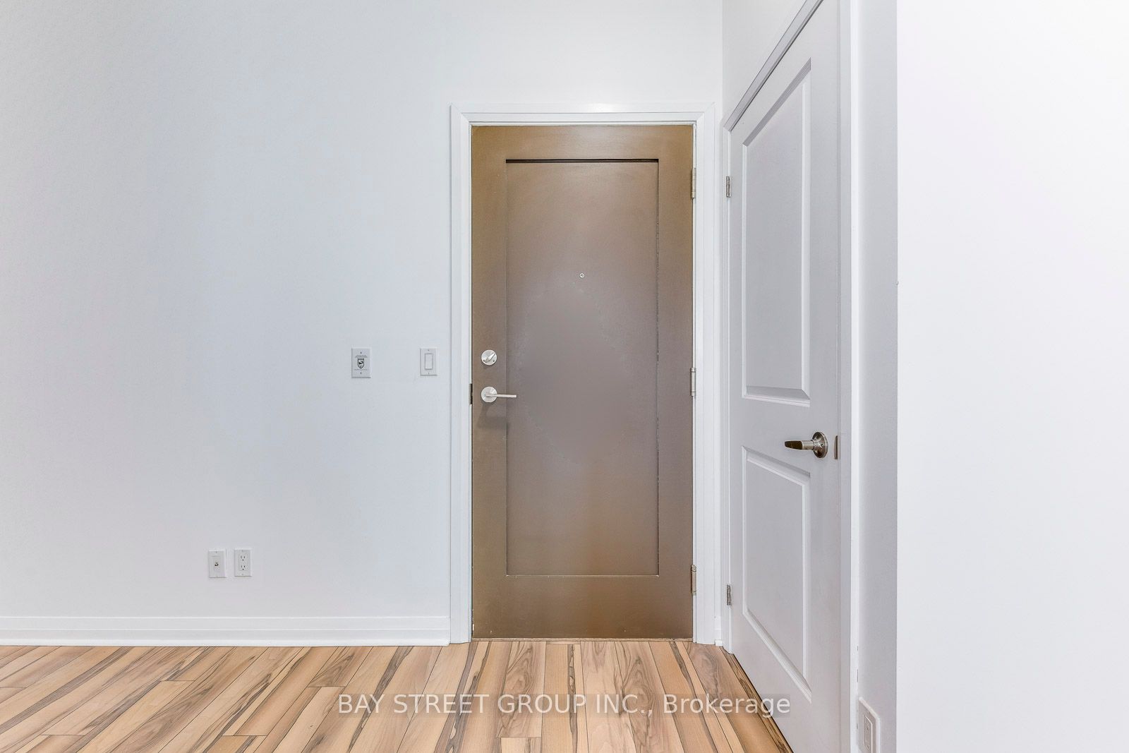 55 Eglinton Avenue W, #1003