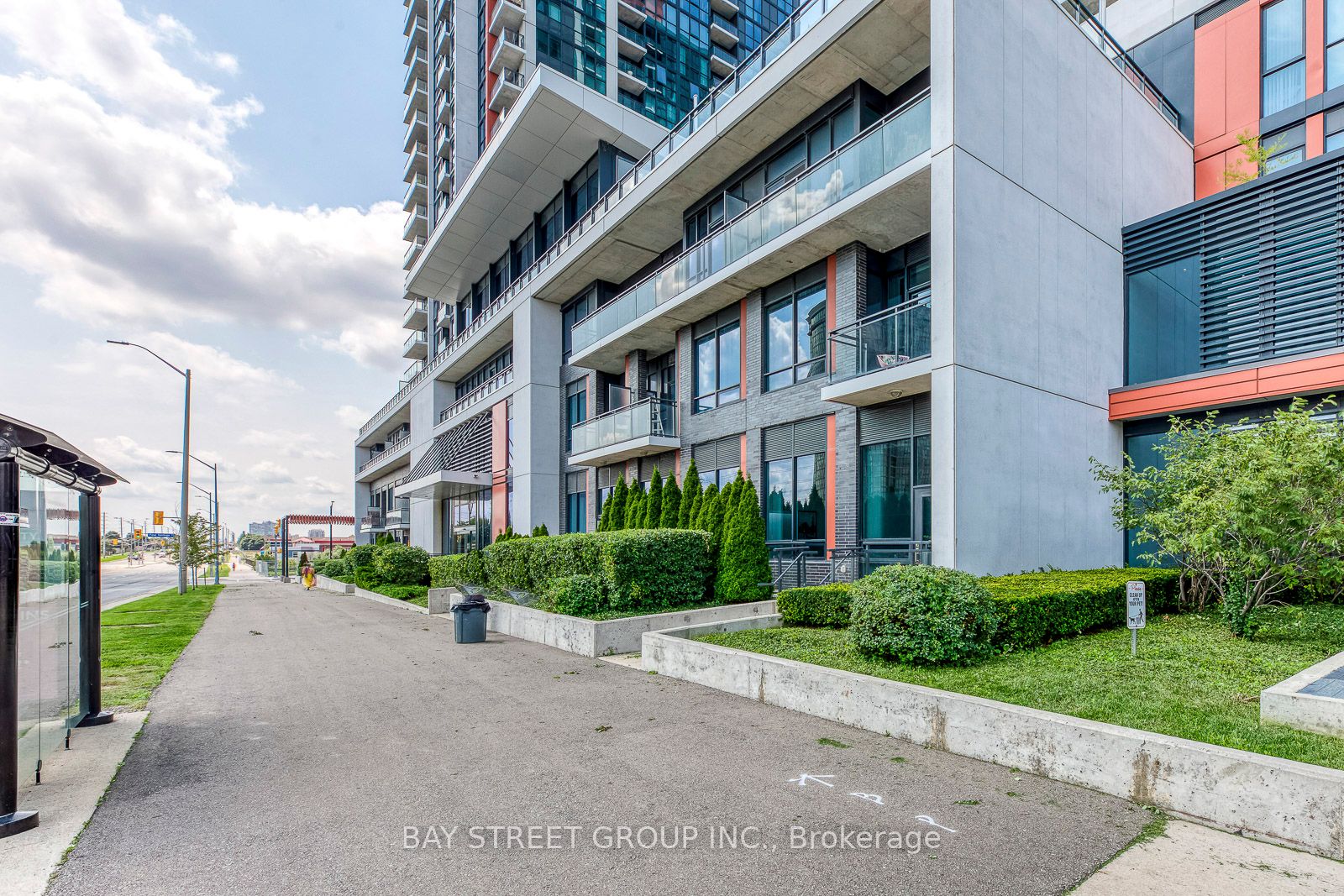 55 Eglinton Avenue W, #1003