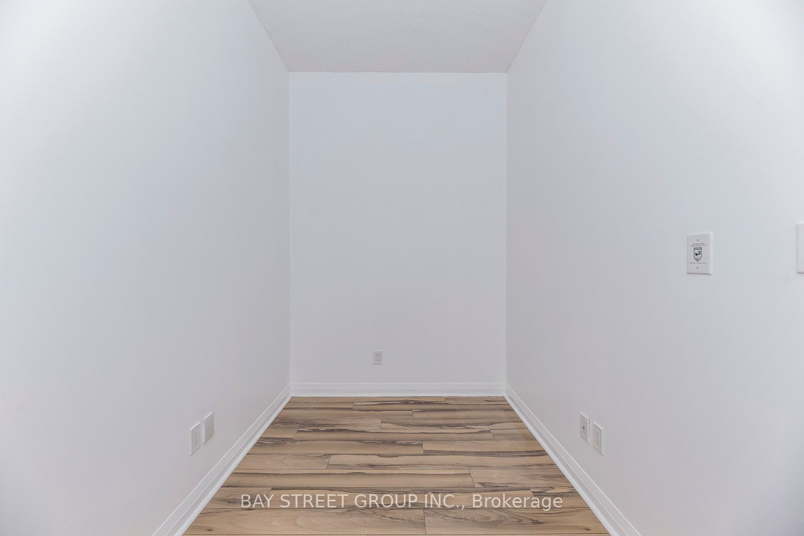 55 Eglinton Avenue W, #1003