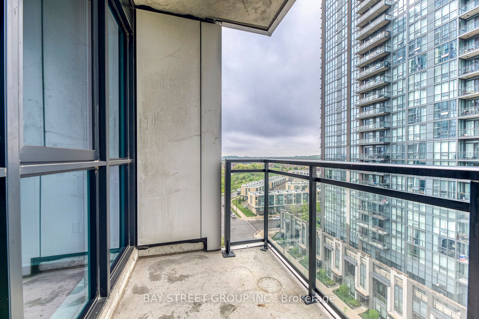55 Eglinton Avenue W, #1003
