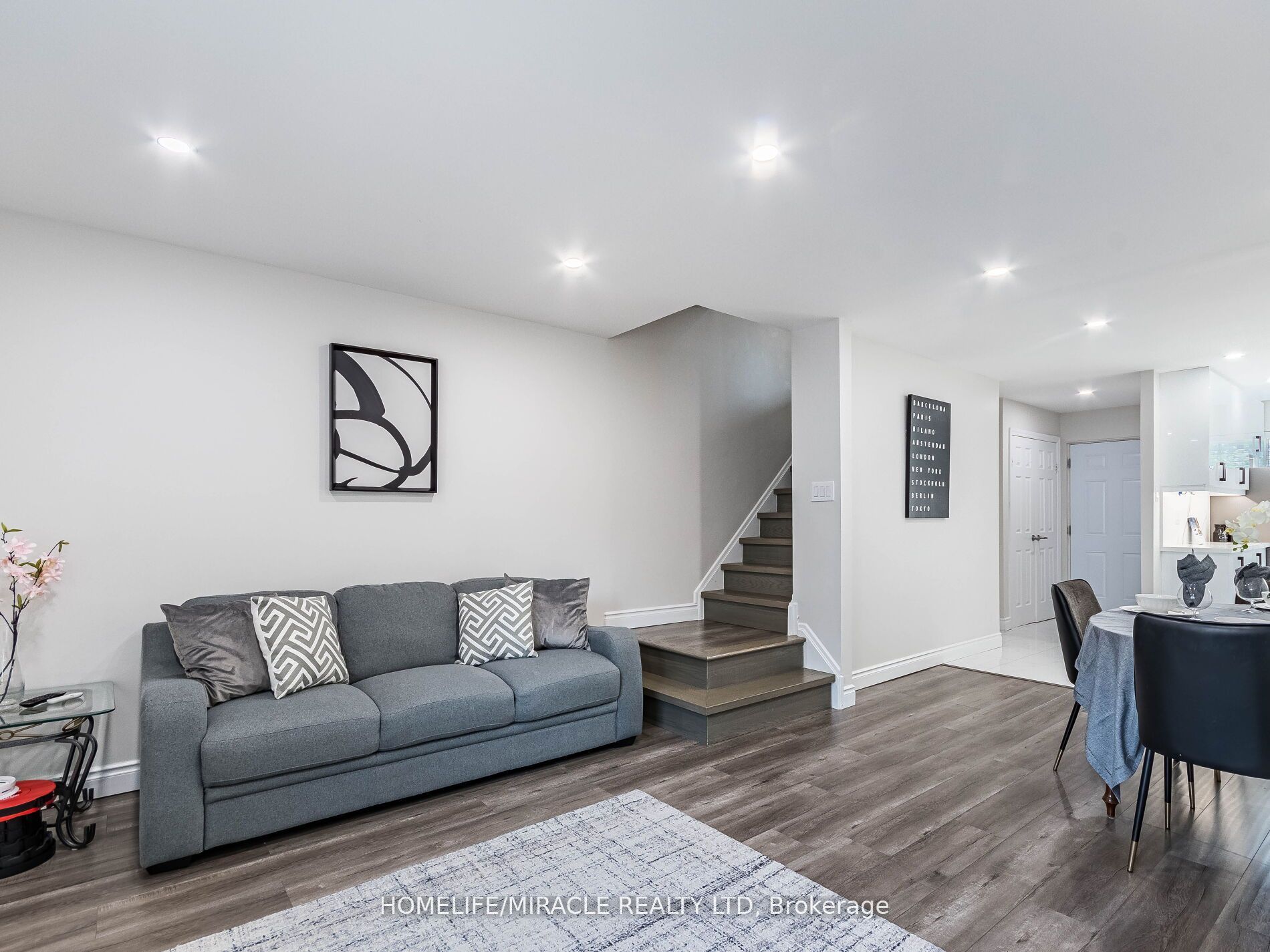 180 Mississauga Valley Boulevard #124
