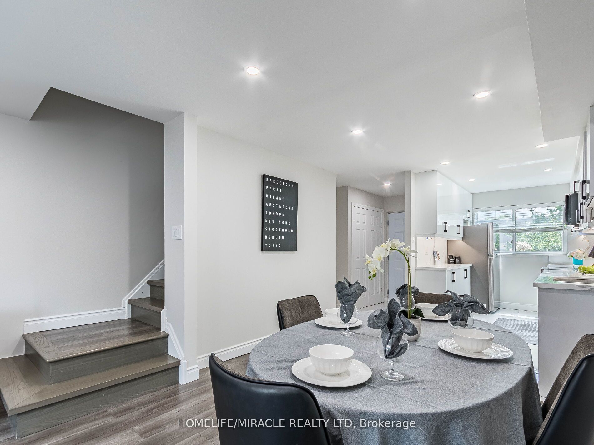 180 Mississauga Valley Boulevard #124