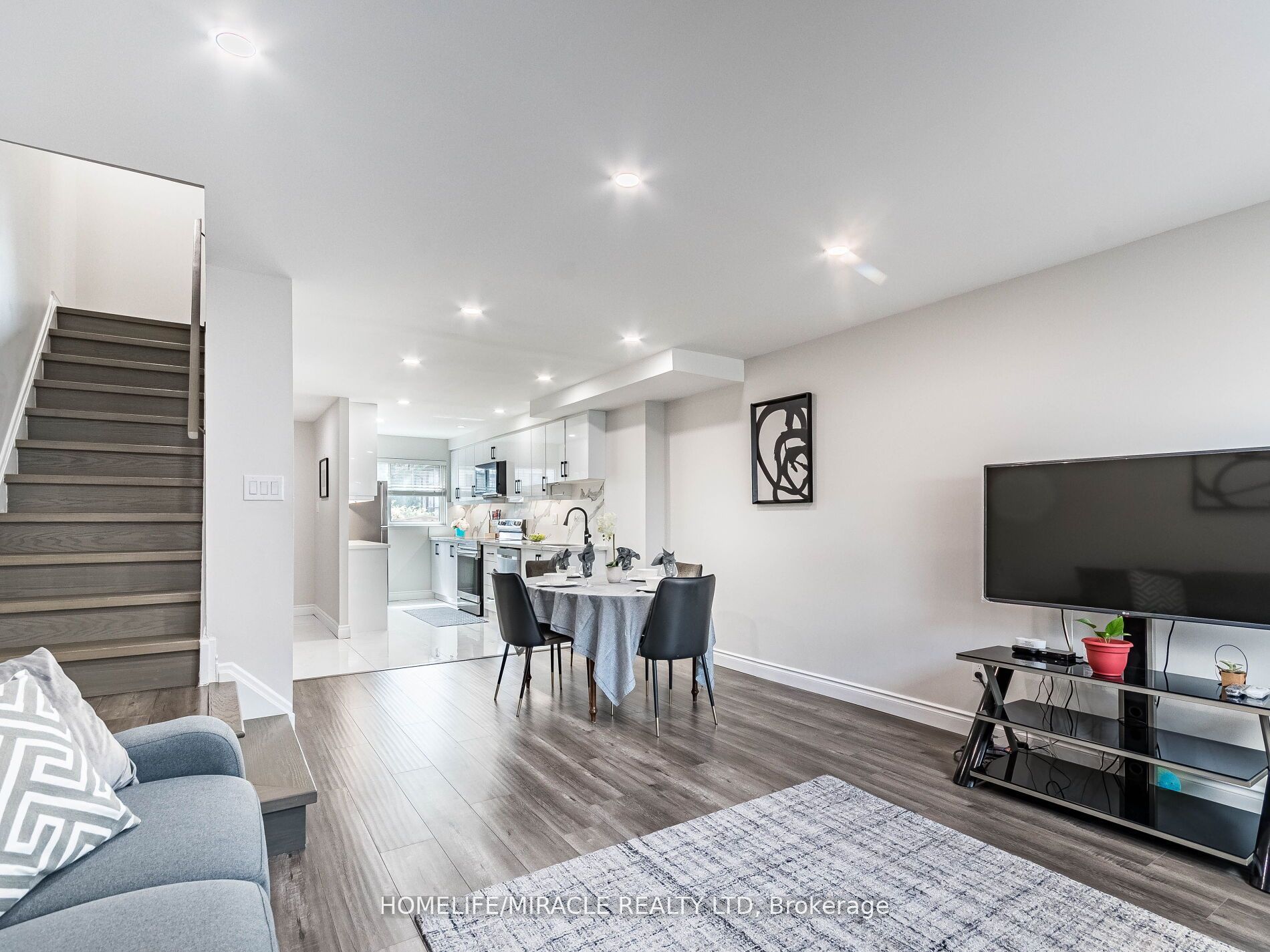 180 Mississauga Valley Boulevard #124