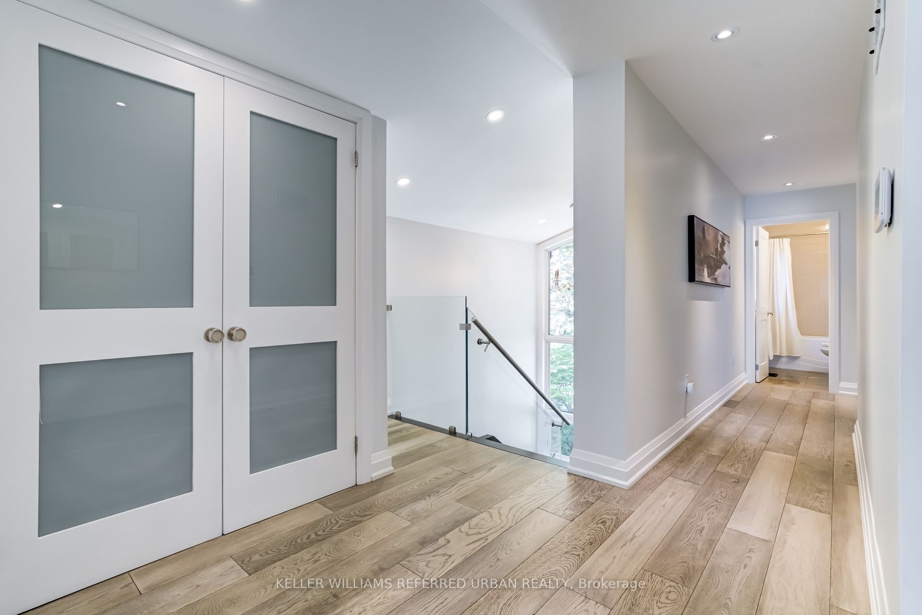 399 Lake Promenade