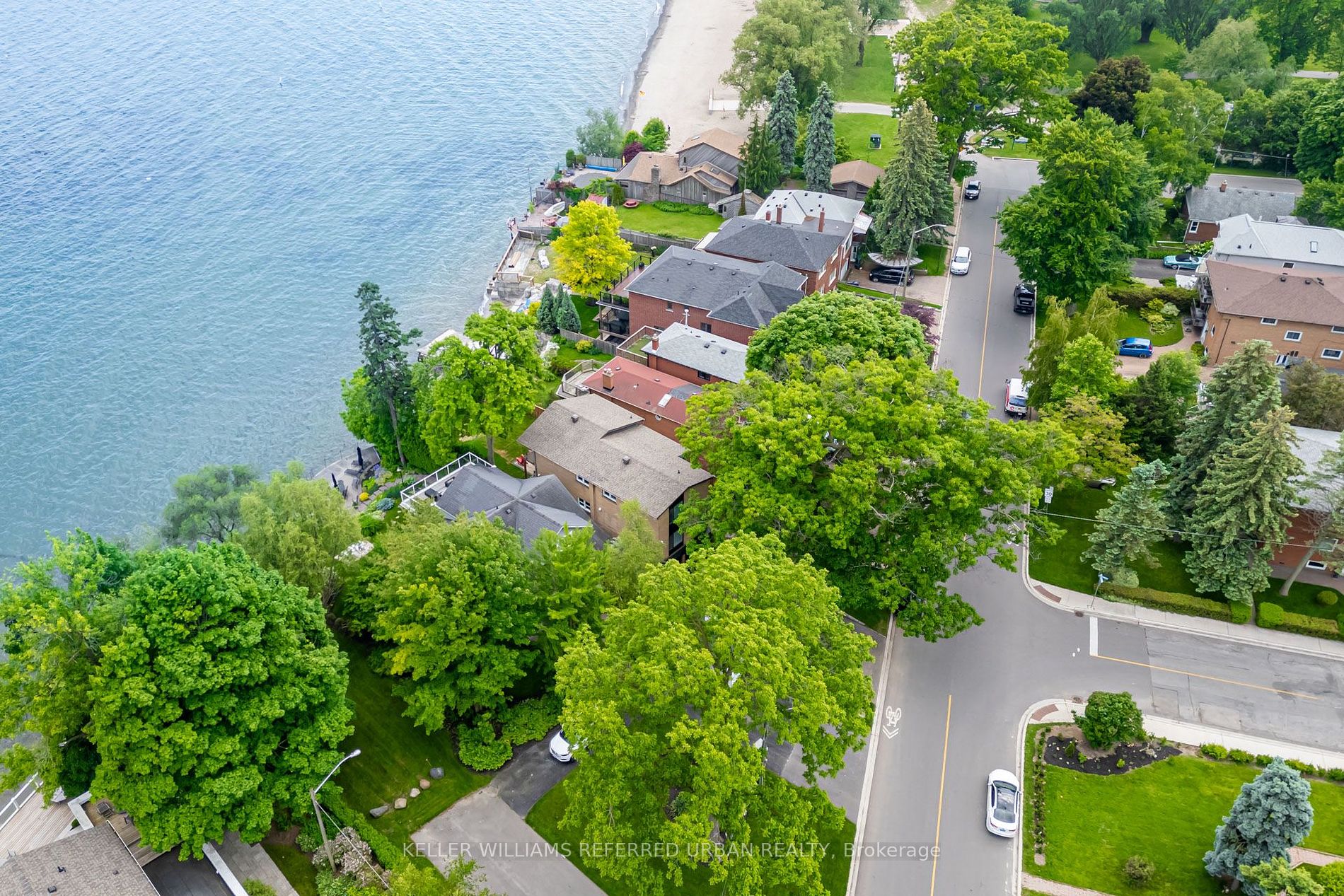 399 Lake Promenade