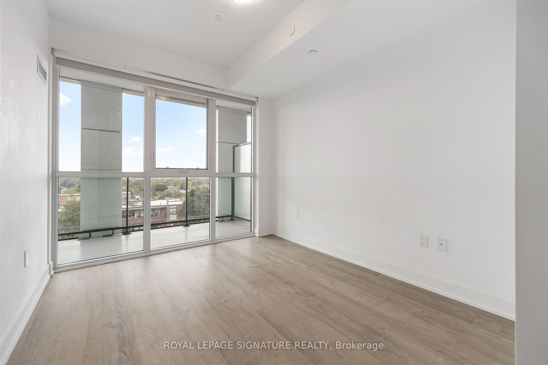 50 George Butchart Dr, #525