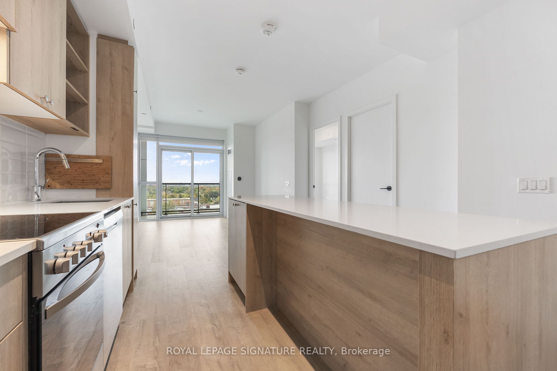 50 George Butchart Dr, #525