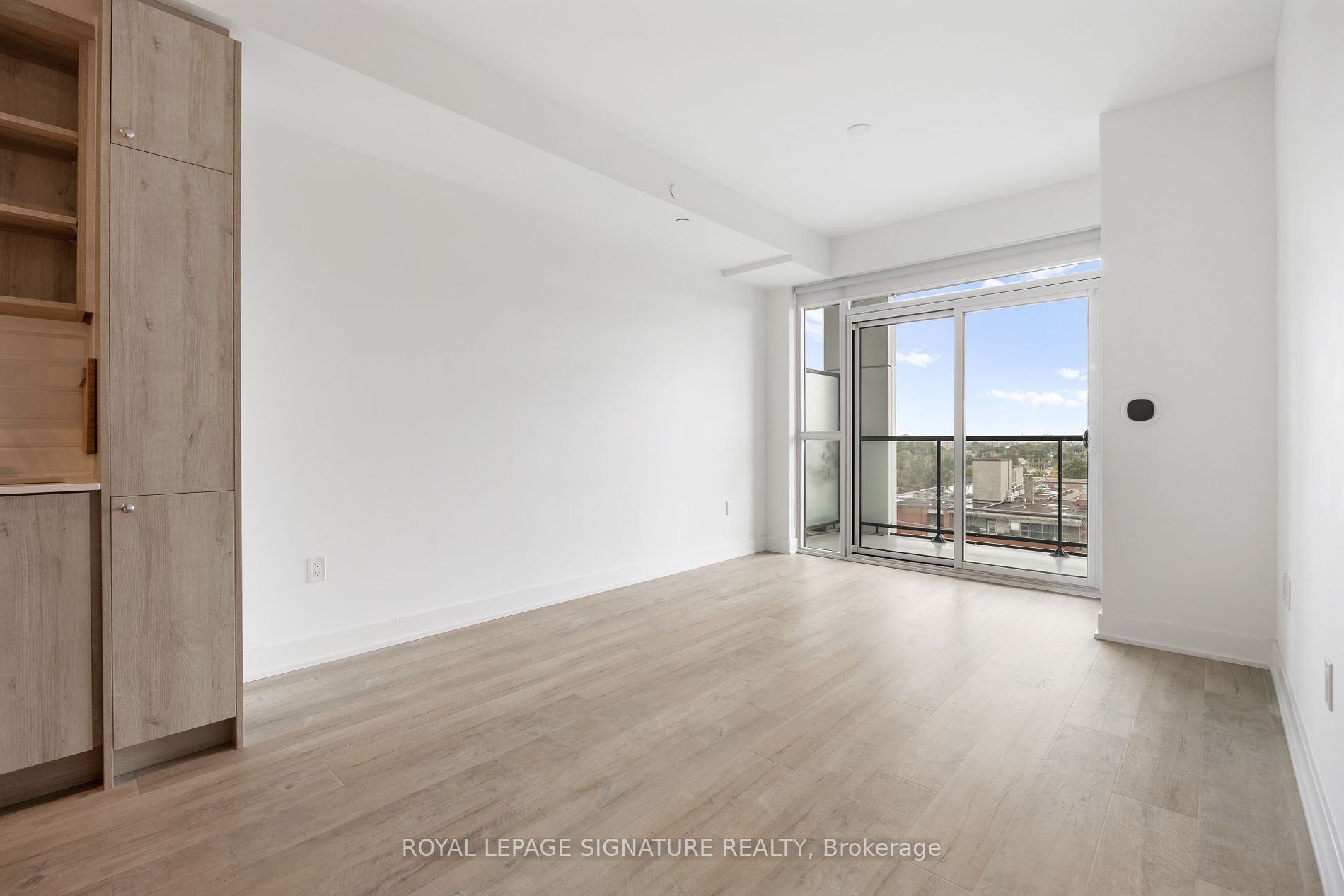 50 George Butchart Dr, #525