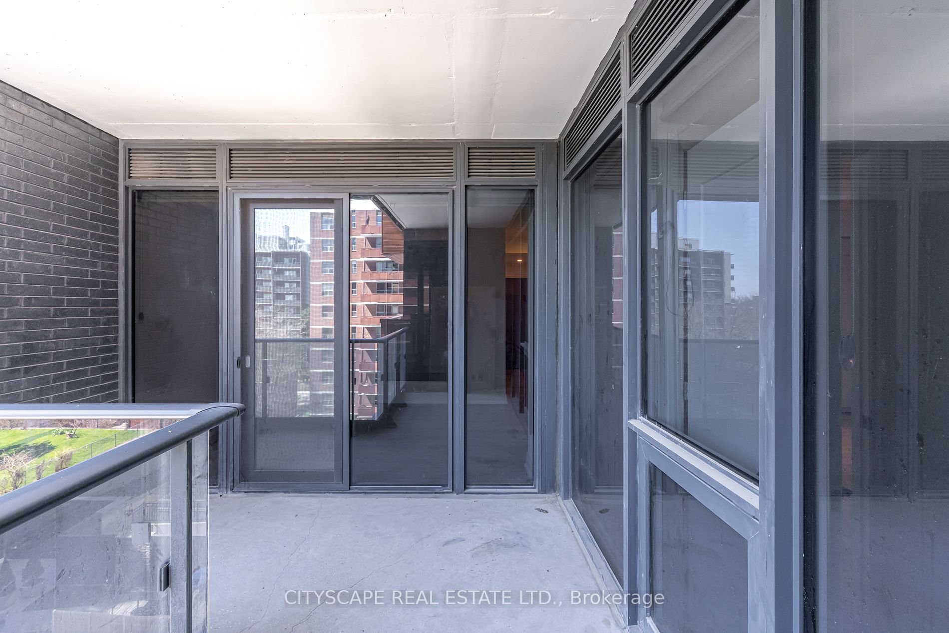 21 Park Street E #601