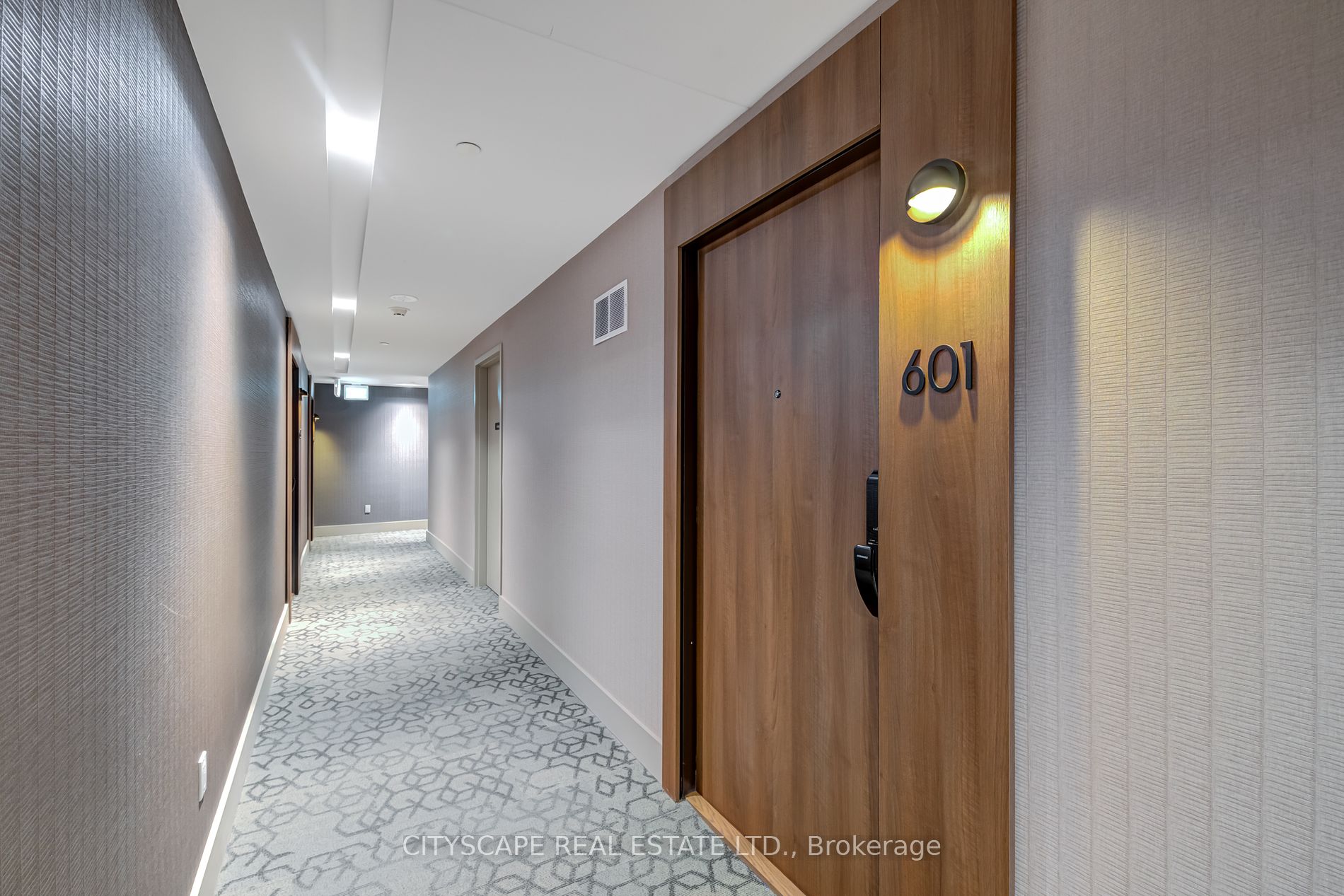 21 Park Street E #601