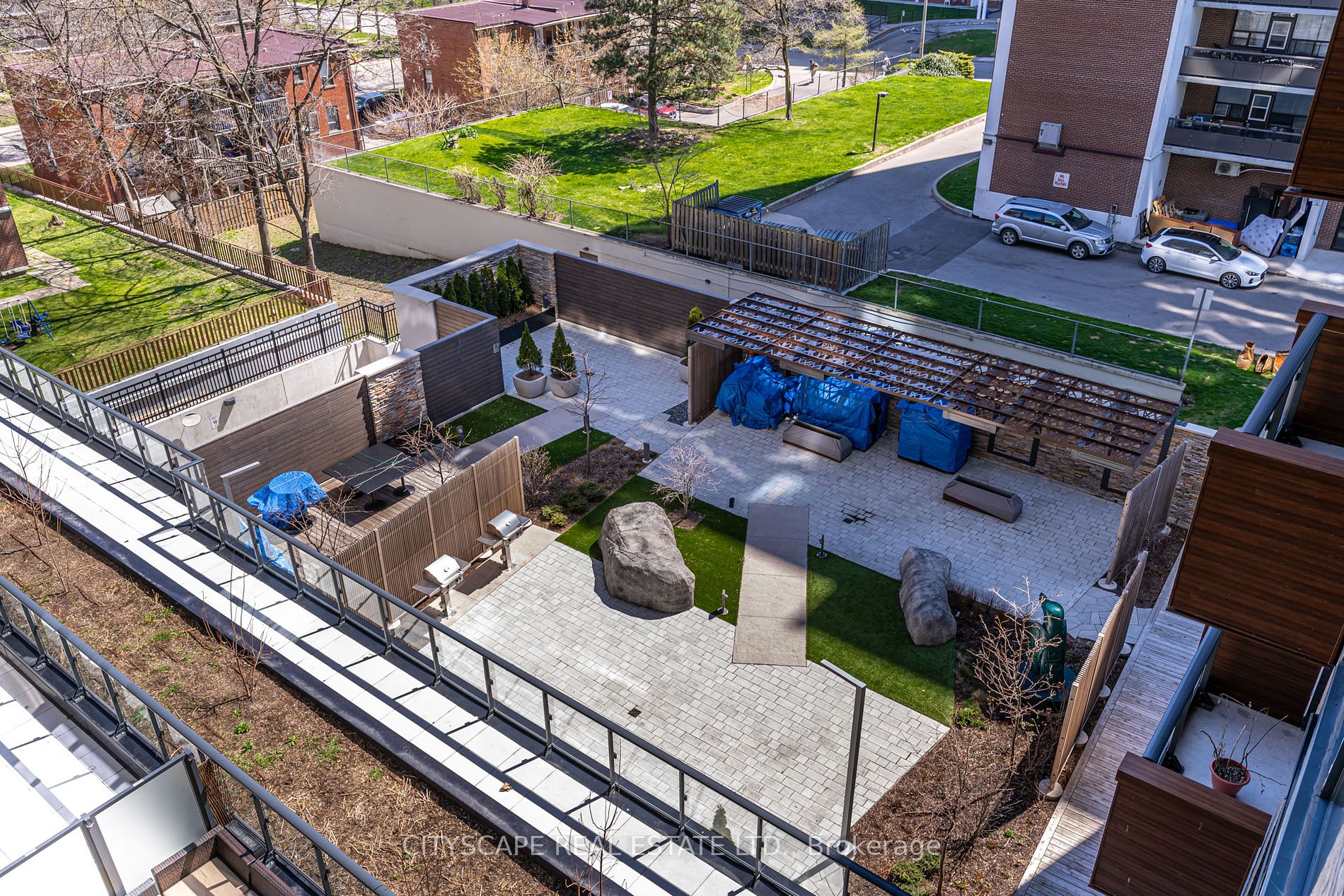 21 Park Street E #601