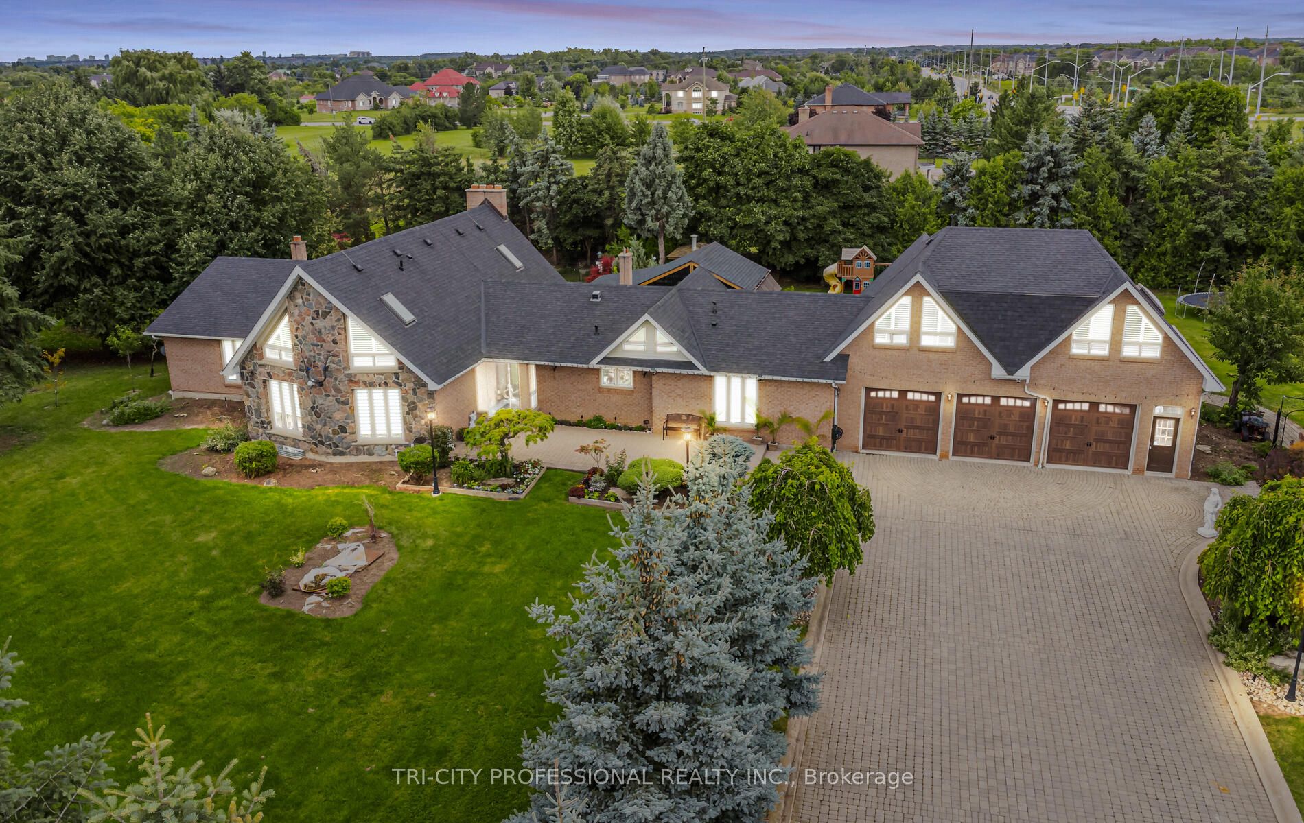 4 Fenton Way