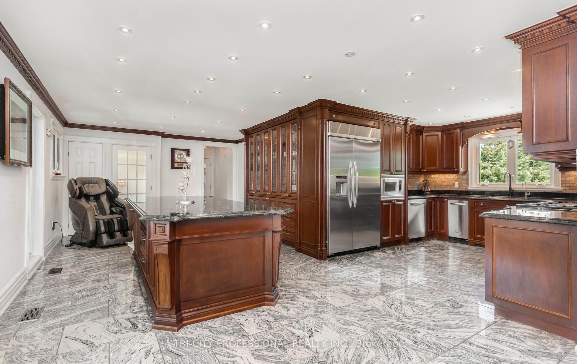 4 Fenton Way