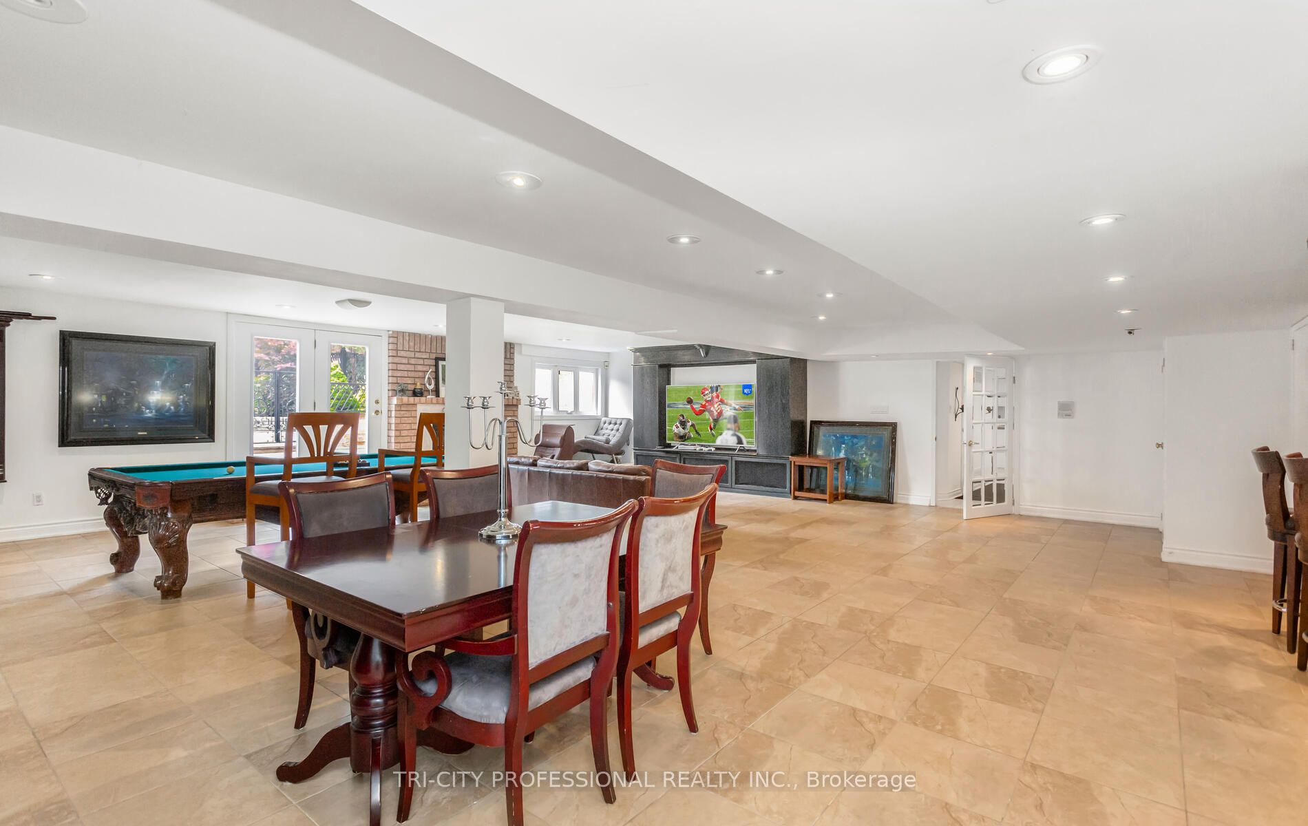 4 Fenton Way