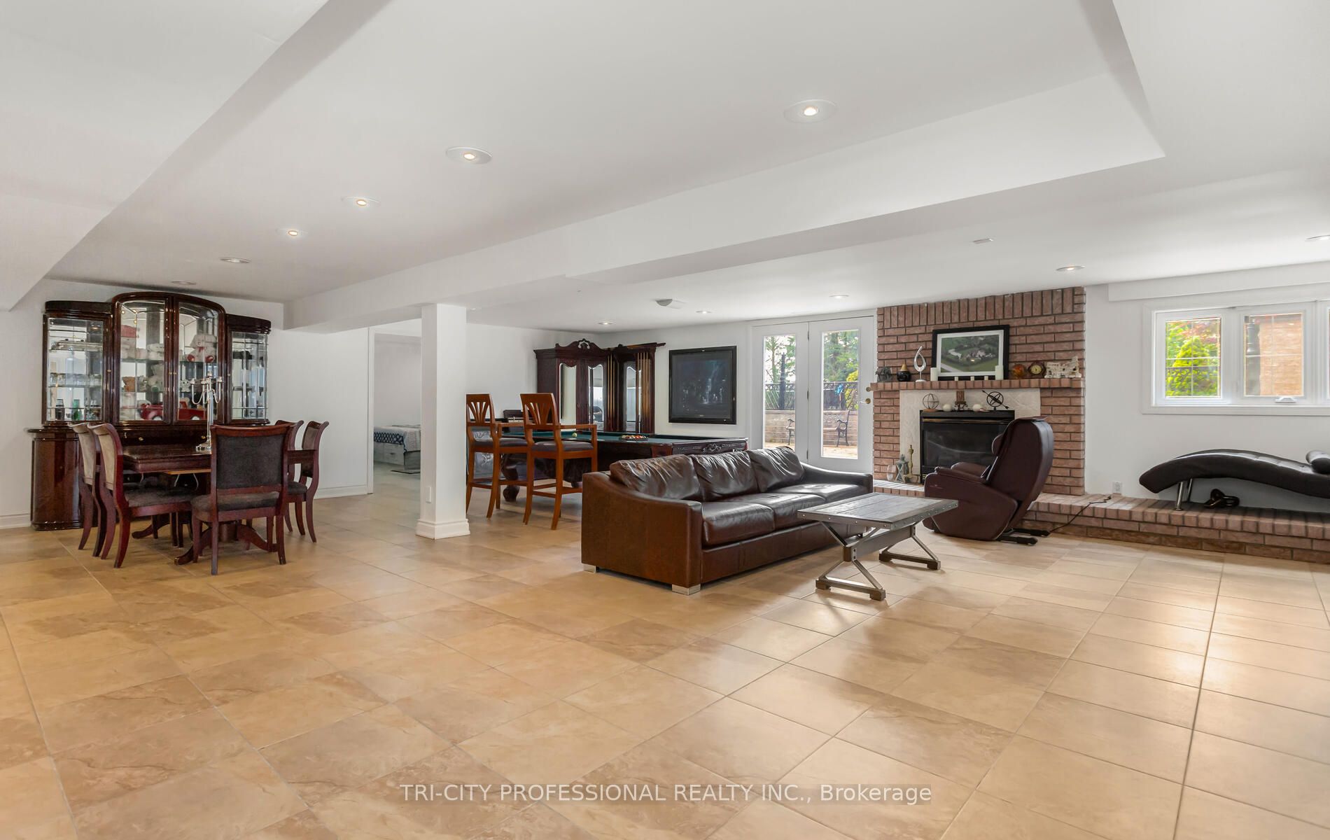 4 Fenton Way