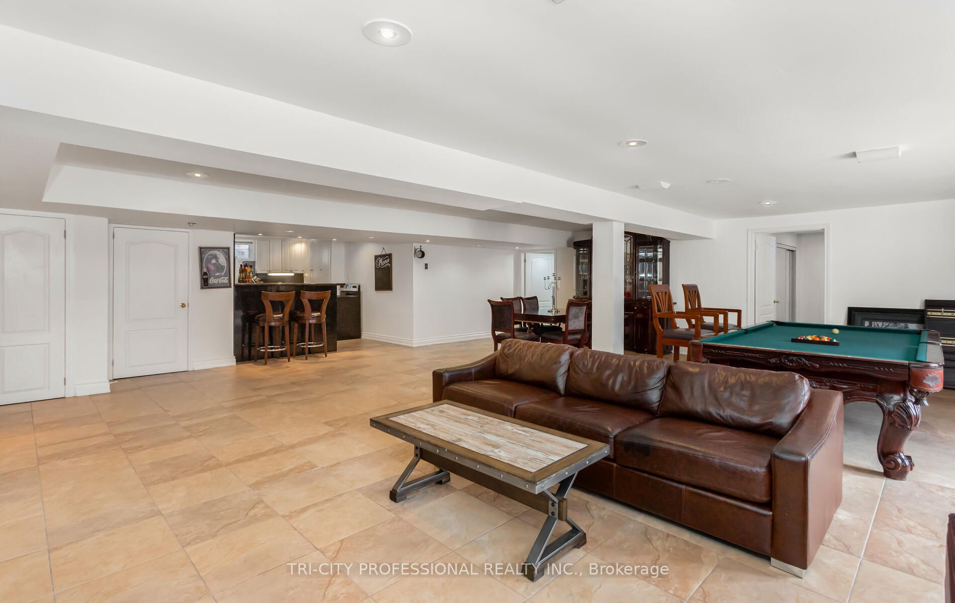 4 Fenton Way