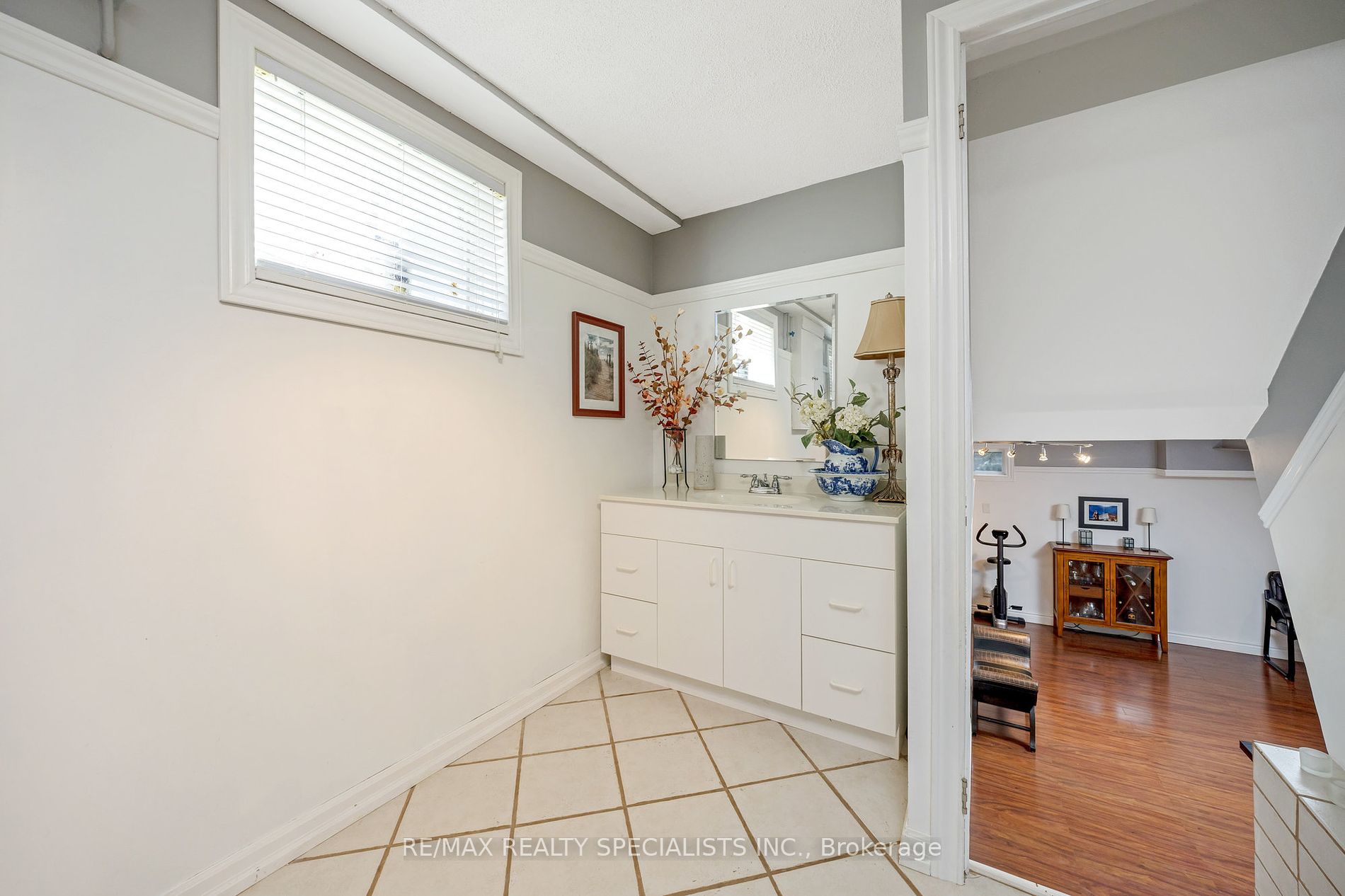 6356 Chaumont Crescent