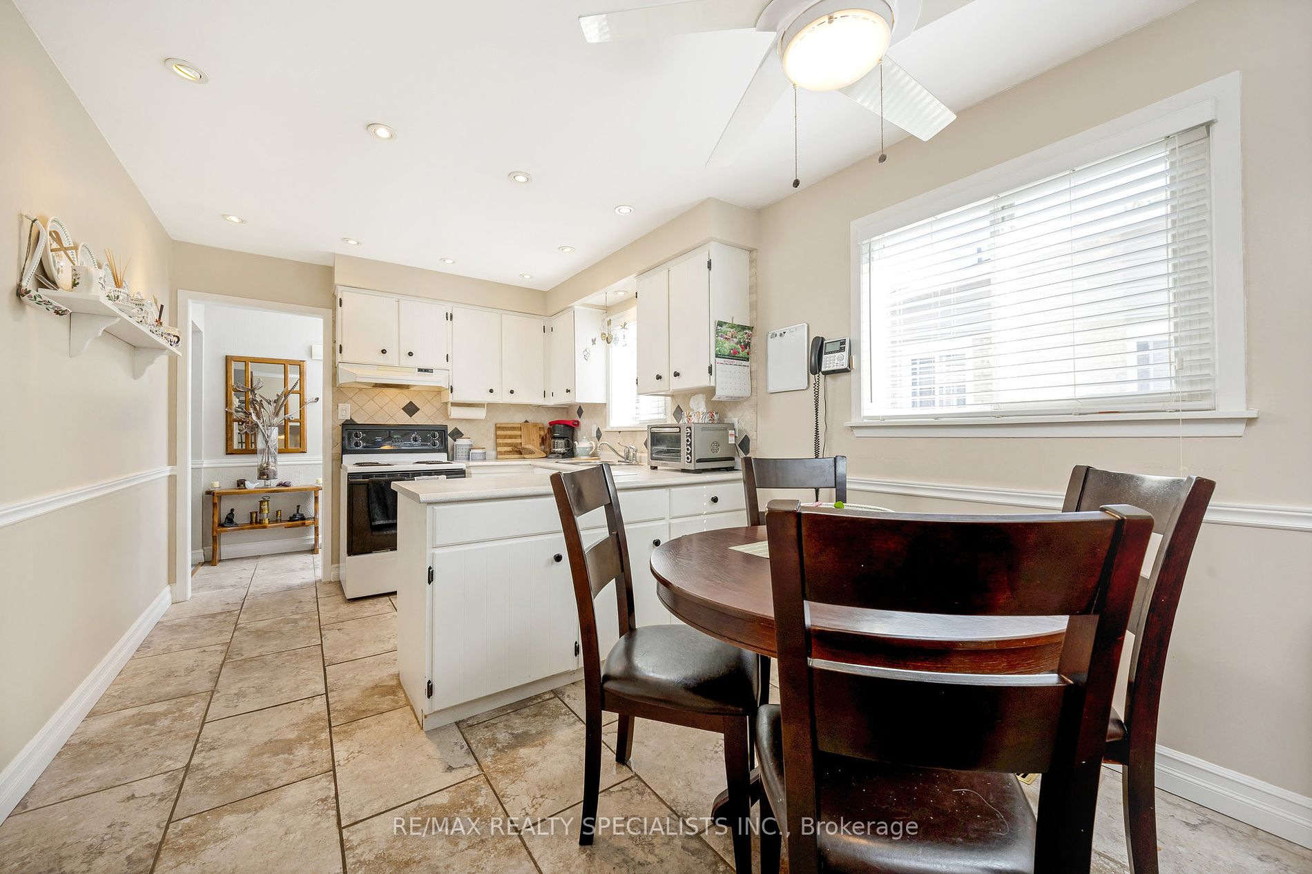 6356 Chaumont Crescent