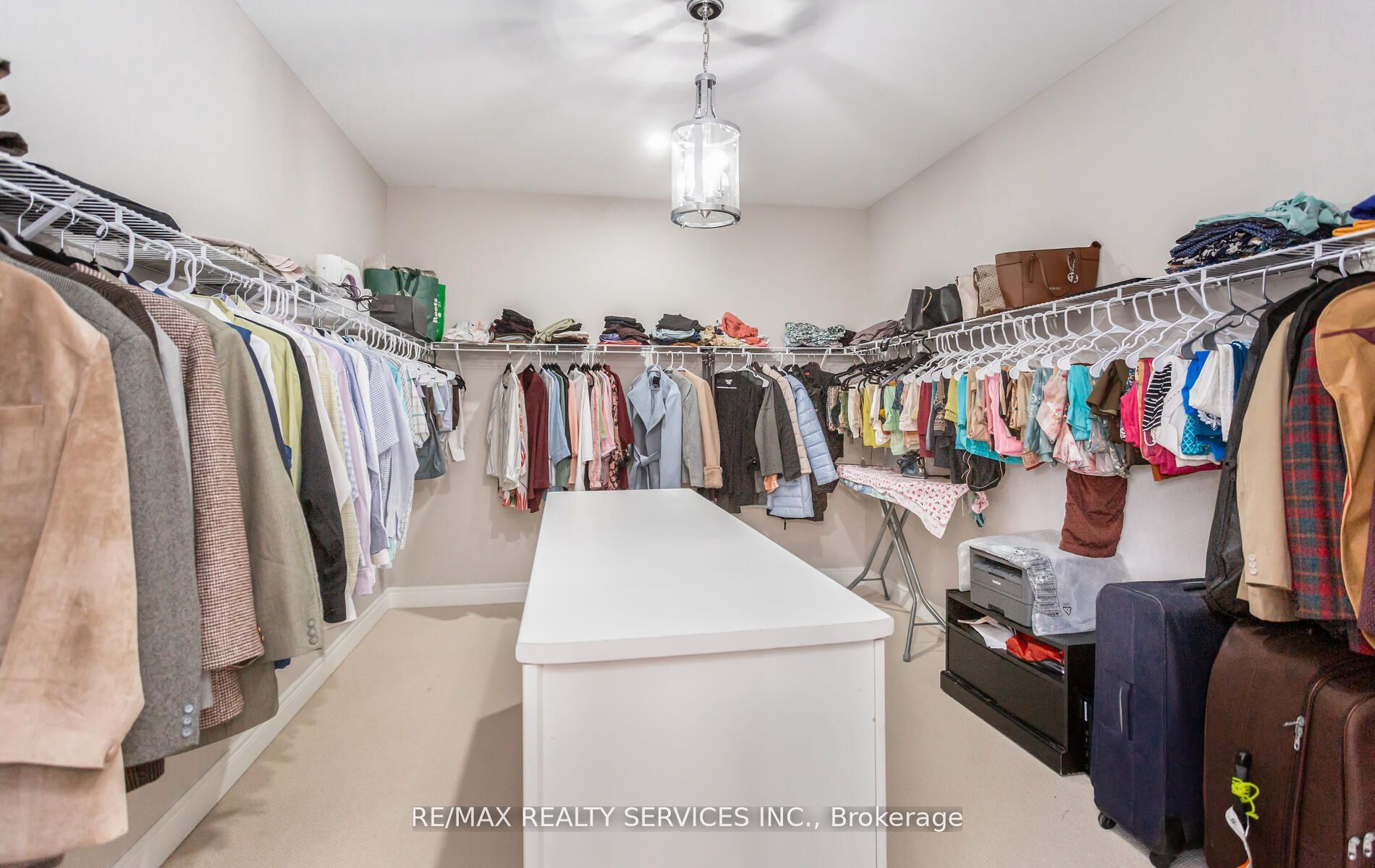 9 Bedouin Cres