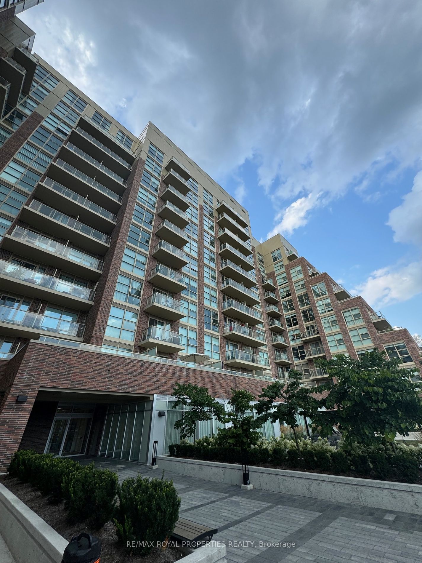 1787 St Clair Ave W, #509