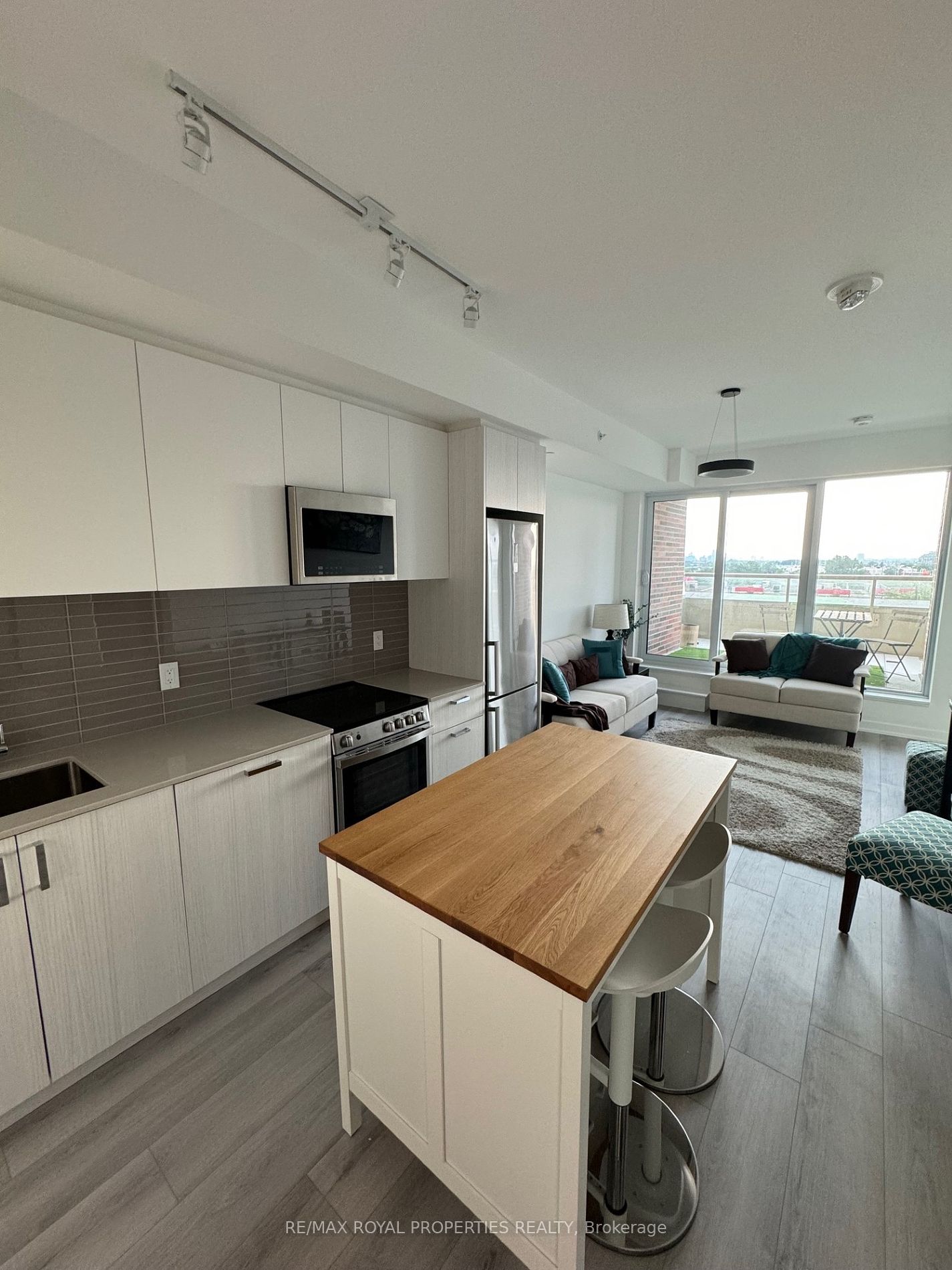 1787 St Clair Ave W, #509