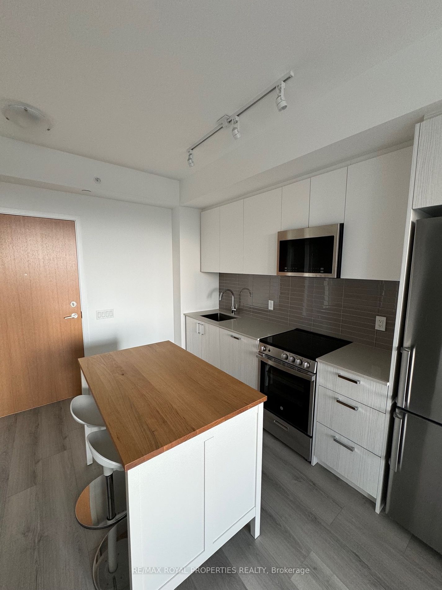 1787 St Clair Ave W, #509