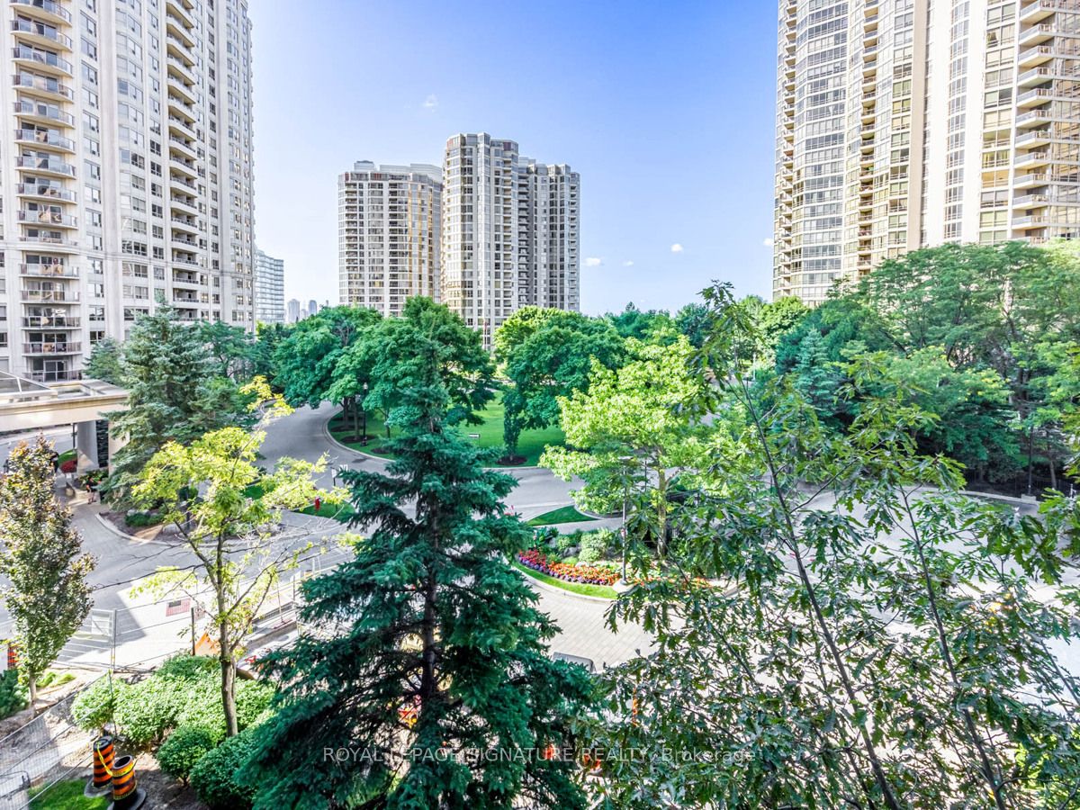 35 Kingsbridge Garden Circle, #413