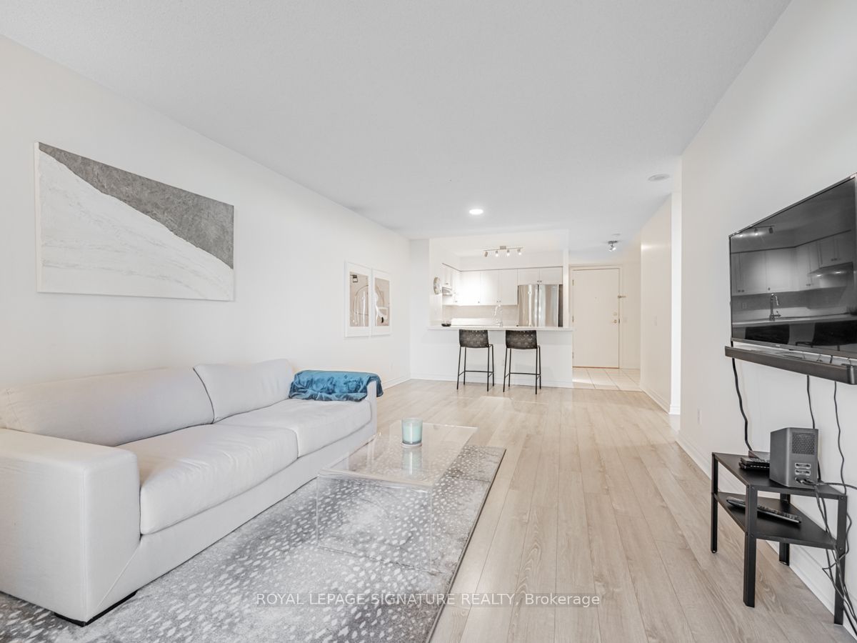 35 Kingsbridge Garden Circle, #413