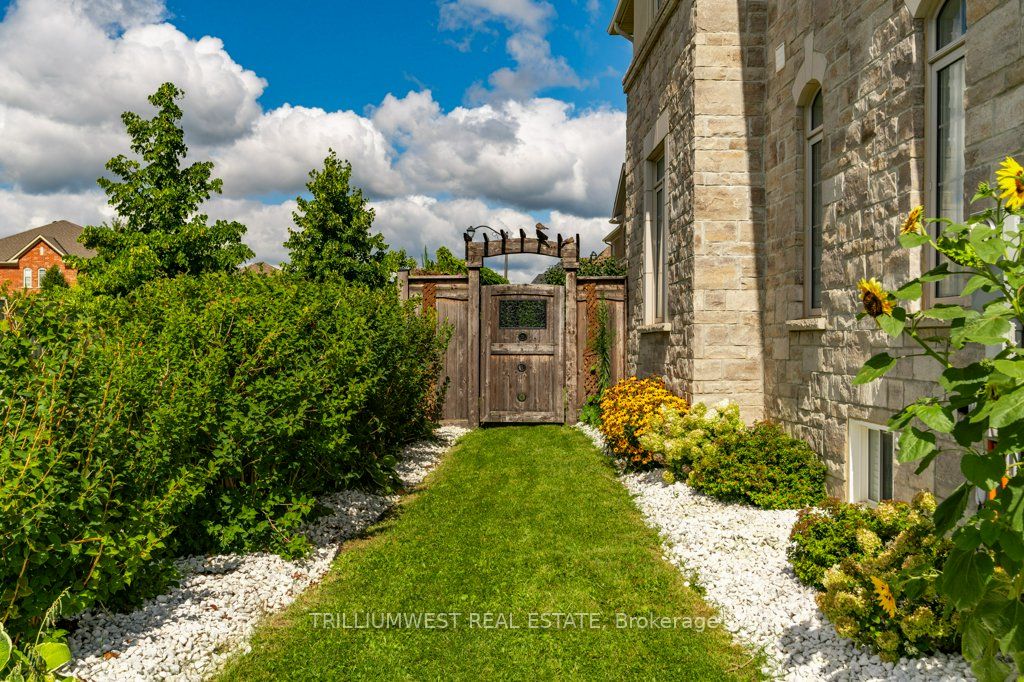 49 Sierra Cres