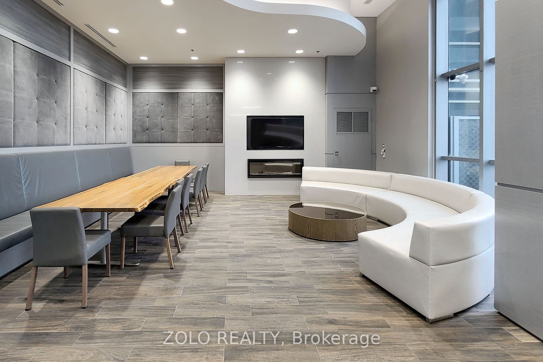 2093 Fairview Street #201