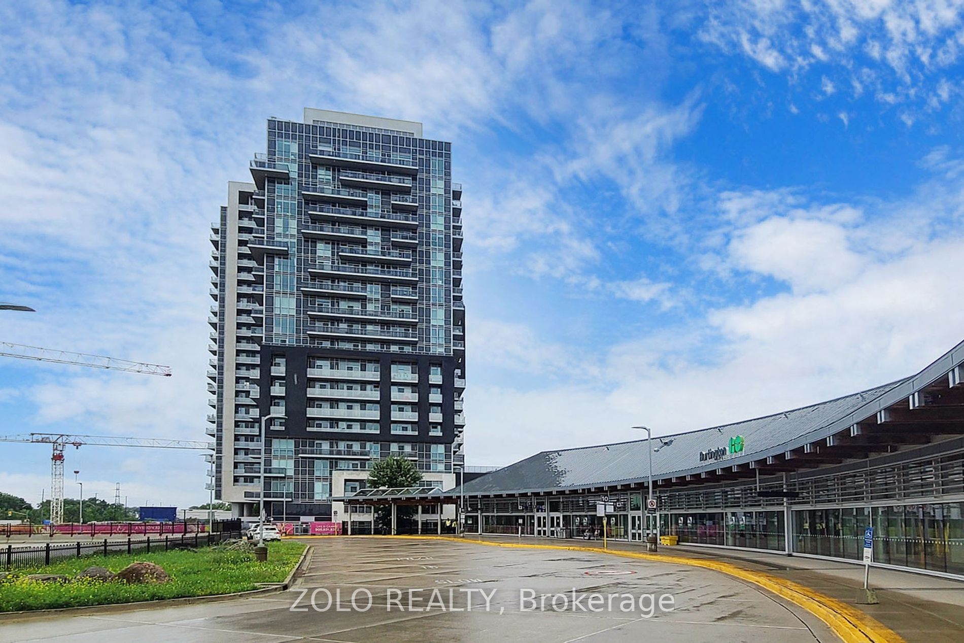 2093 Fairview Street #201