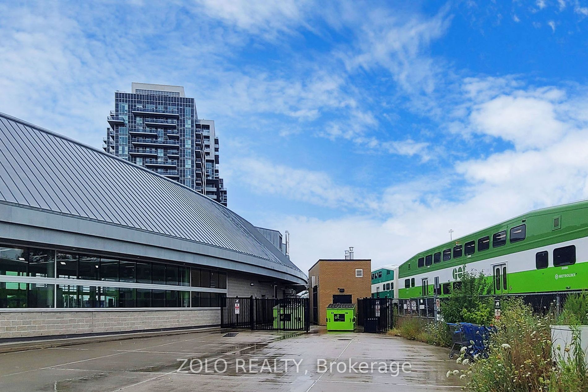 2093 Fairview Street #201