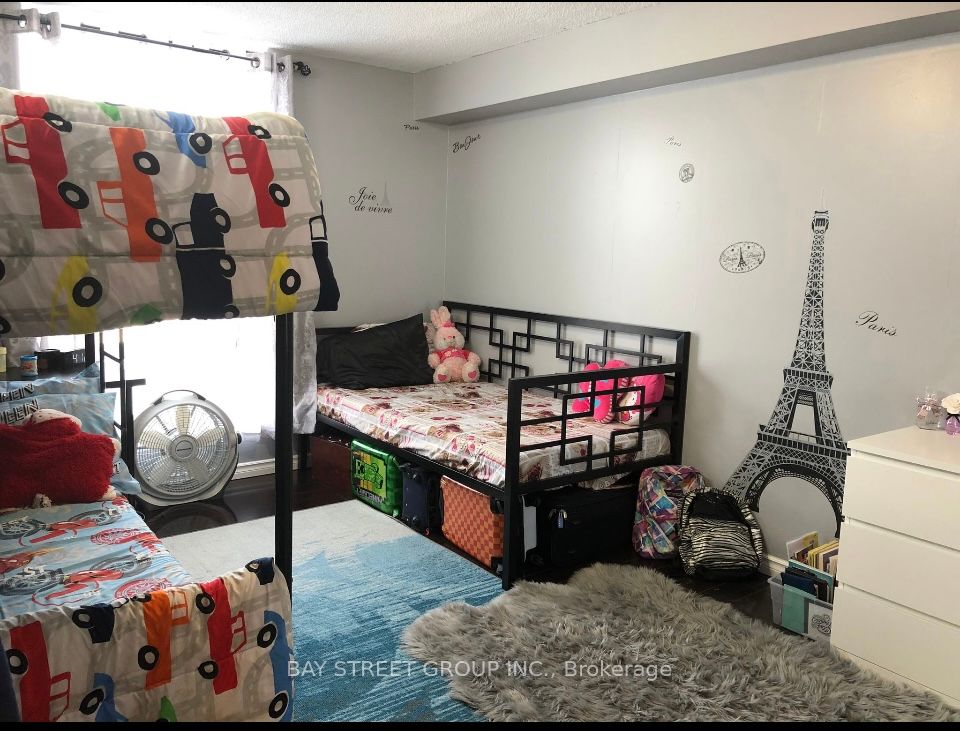 17 Knightsbridge Road, #1803