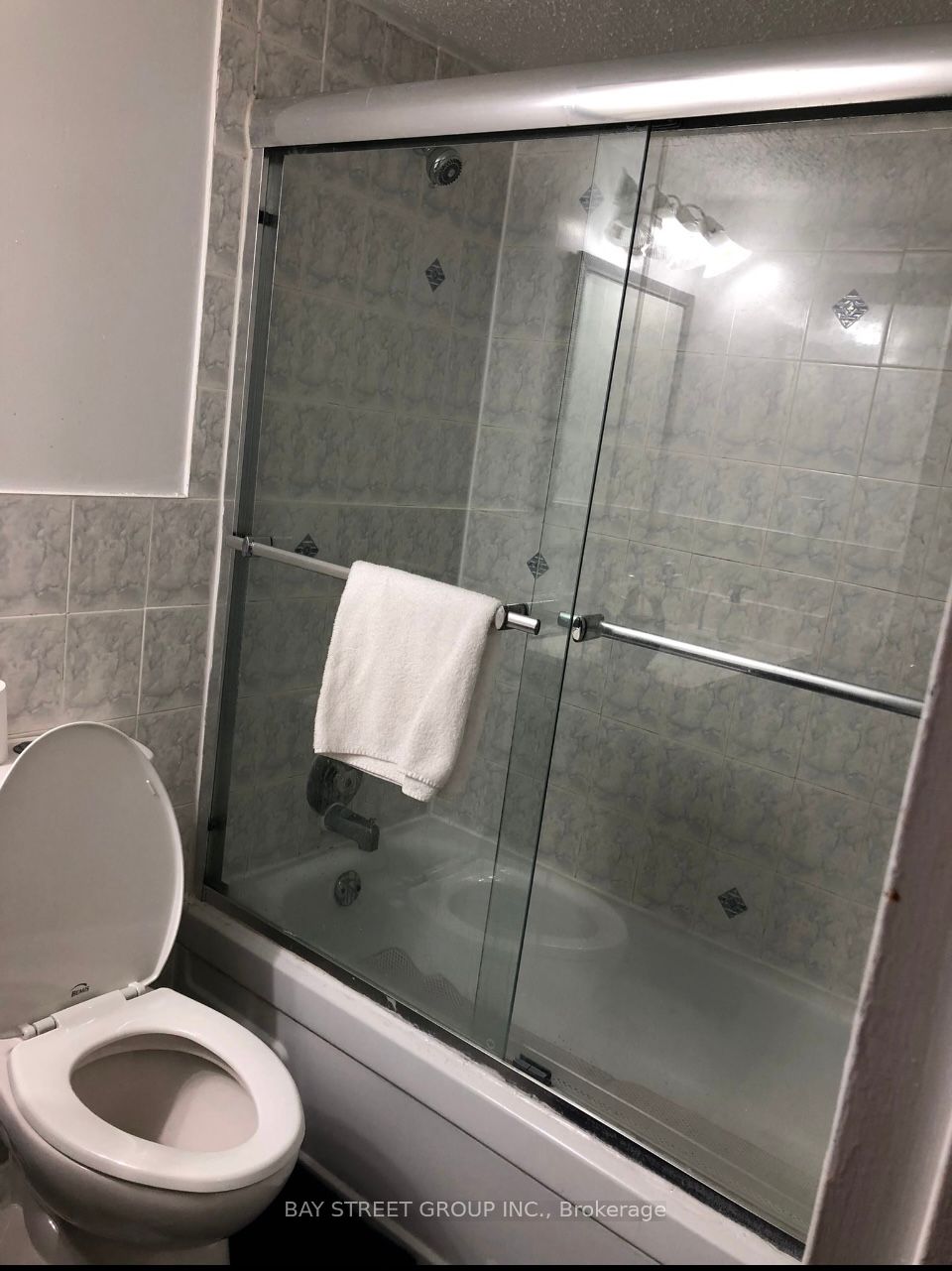 17 Knightsbridge Road, #1803