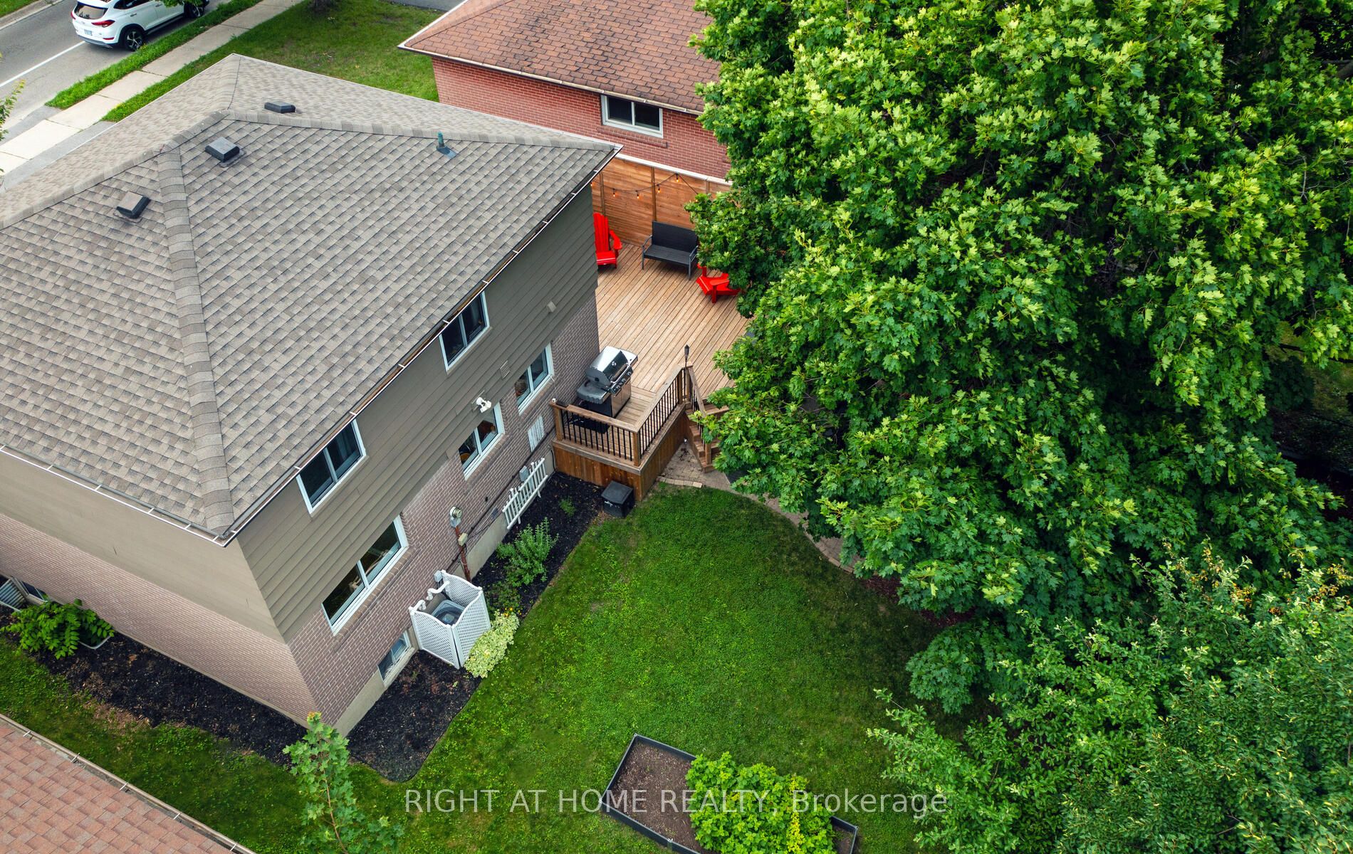 164 McMurchy Avenue S