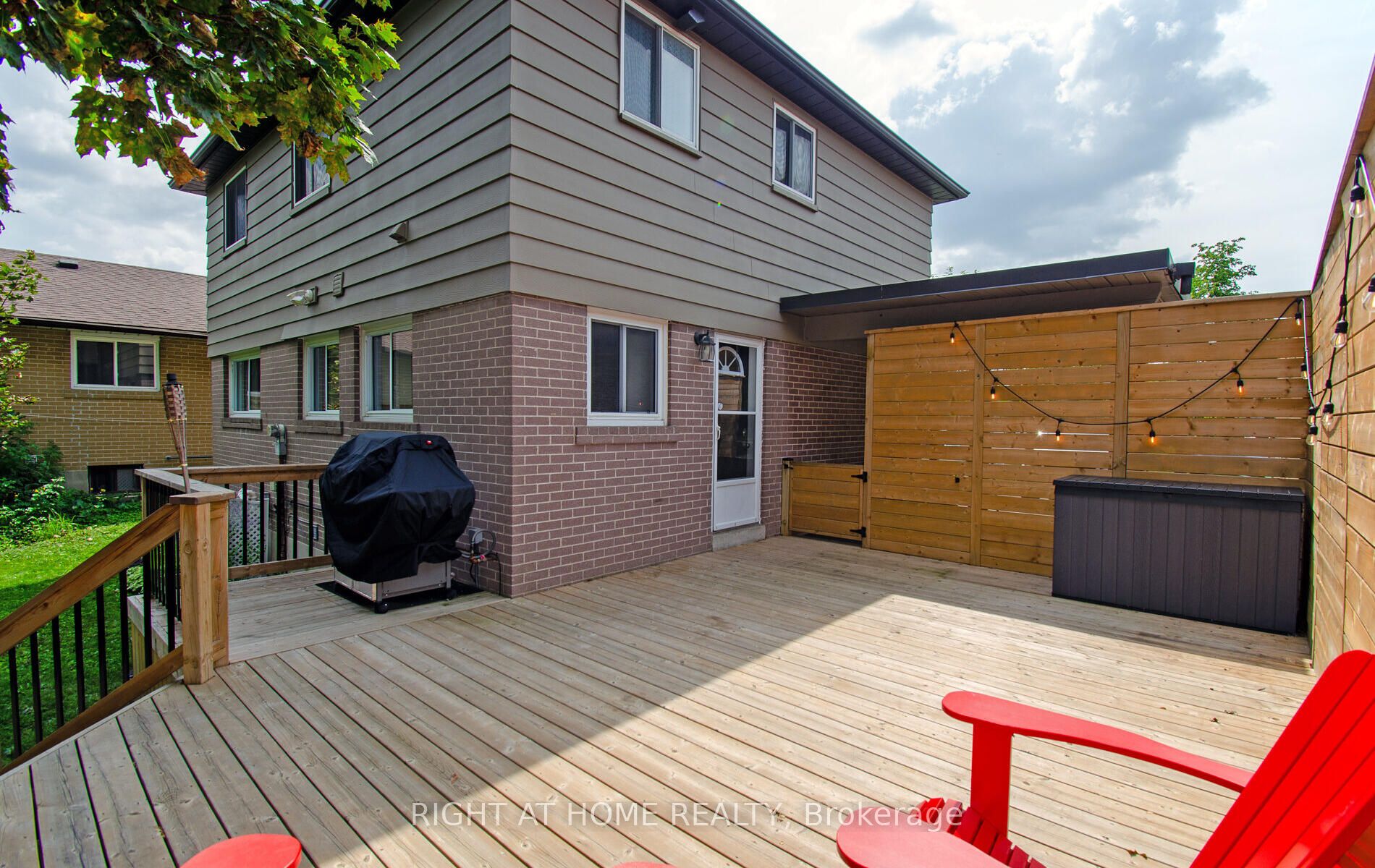 164 McMurchy Avenue S