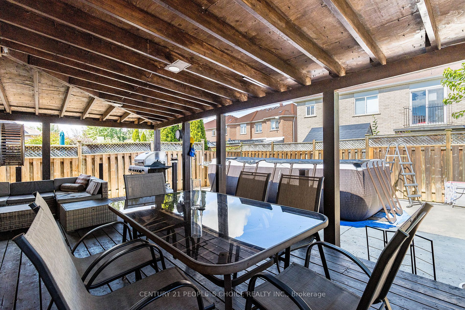 48 Castelli Crt