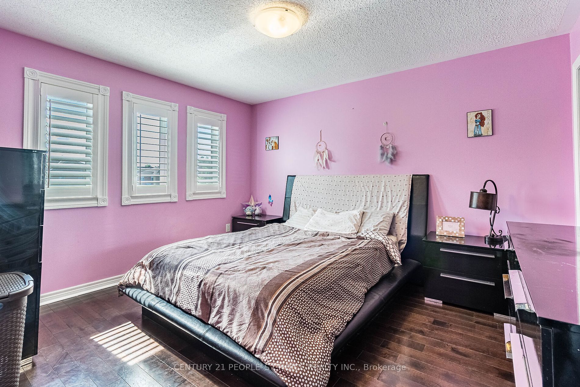48 Castelli Crt