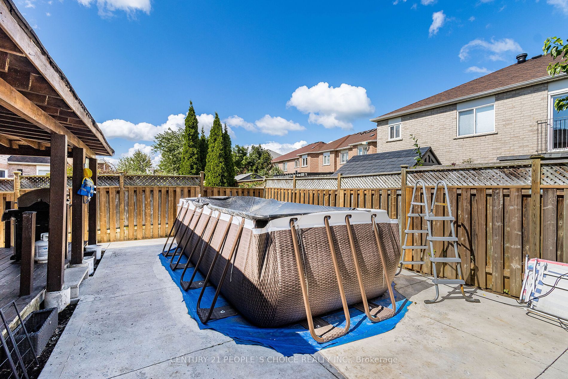 48 Castelli Crt