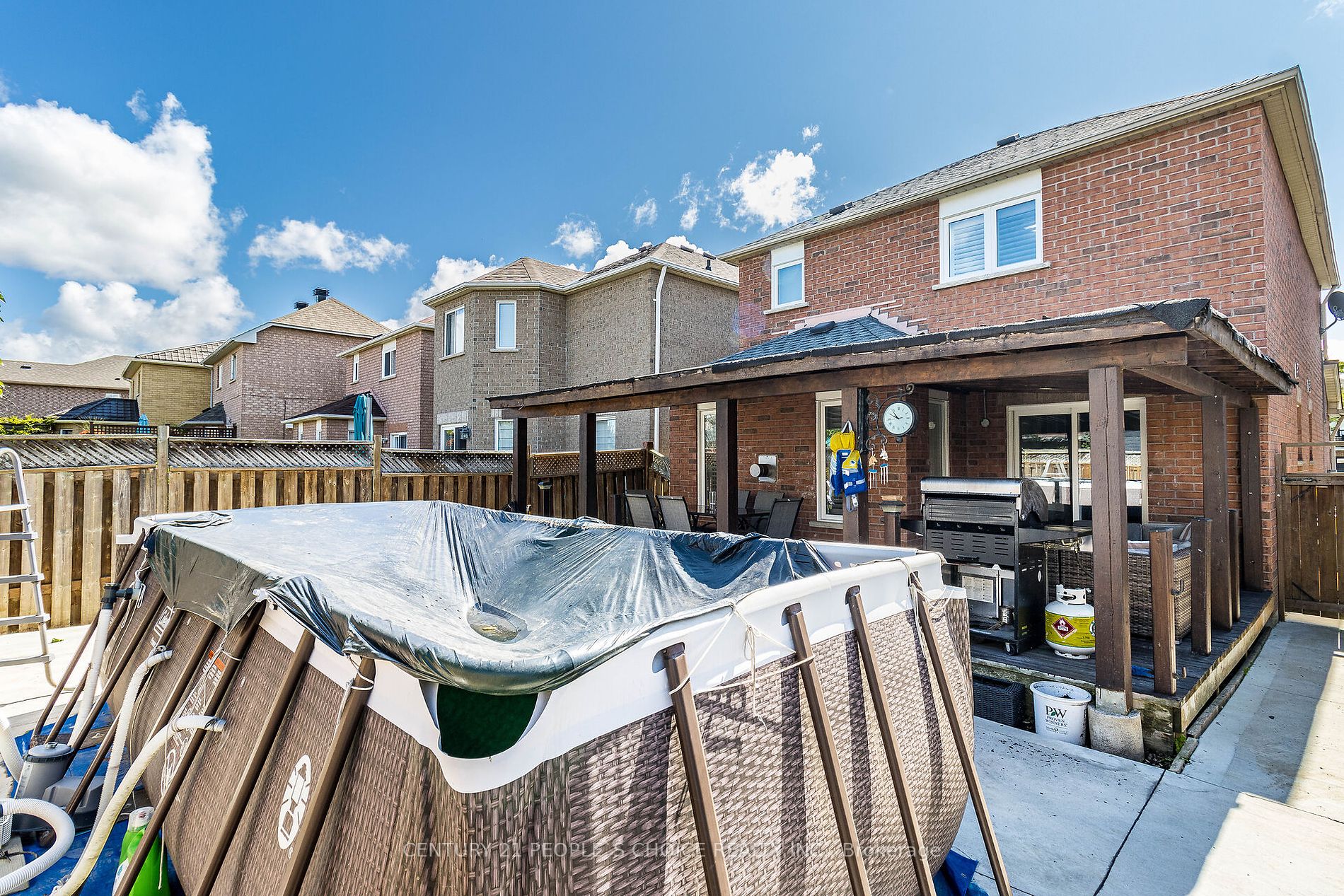 48 Castelli Crt