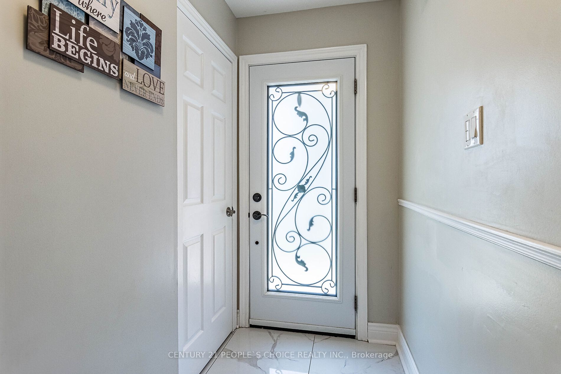 48 Castelli Crt