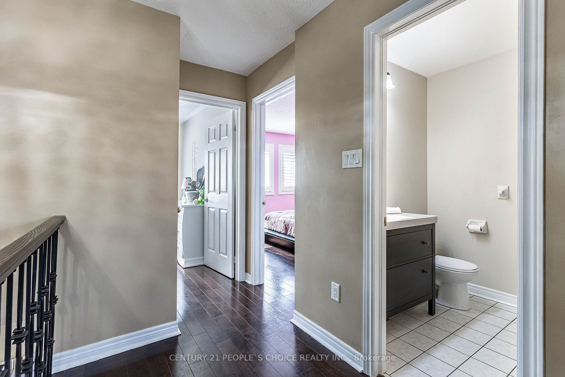 48 Castelli Crt