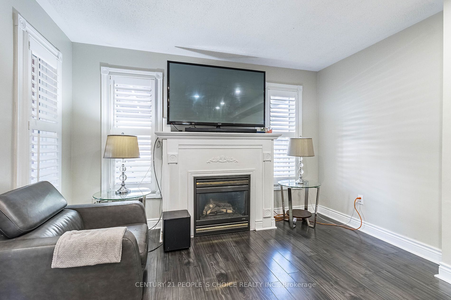 48 Castelli Crt