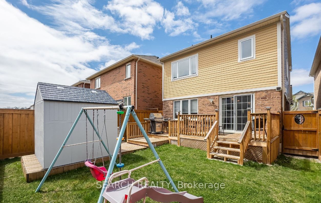 34 Enford Cres