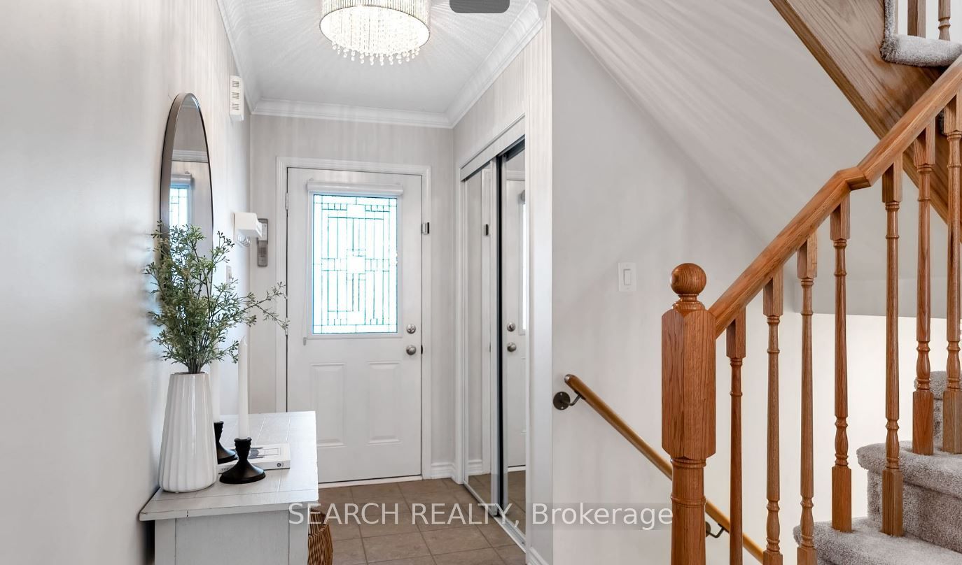 34 Enford Cres