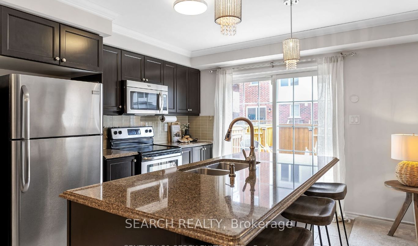 34 Enford Cres