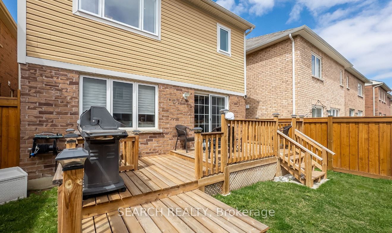34 Enford Cres