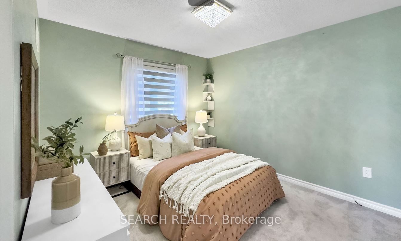 34 Enford Cres