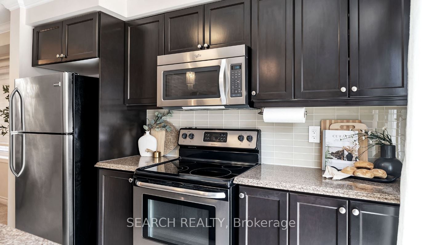 34 Enford Cres