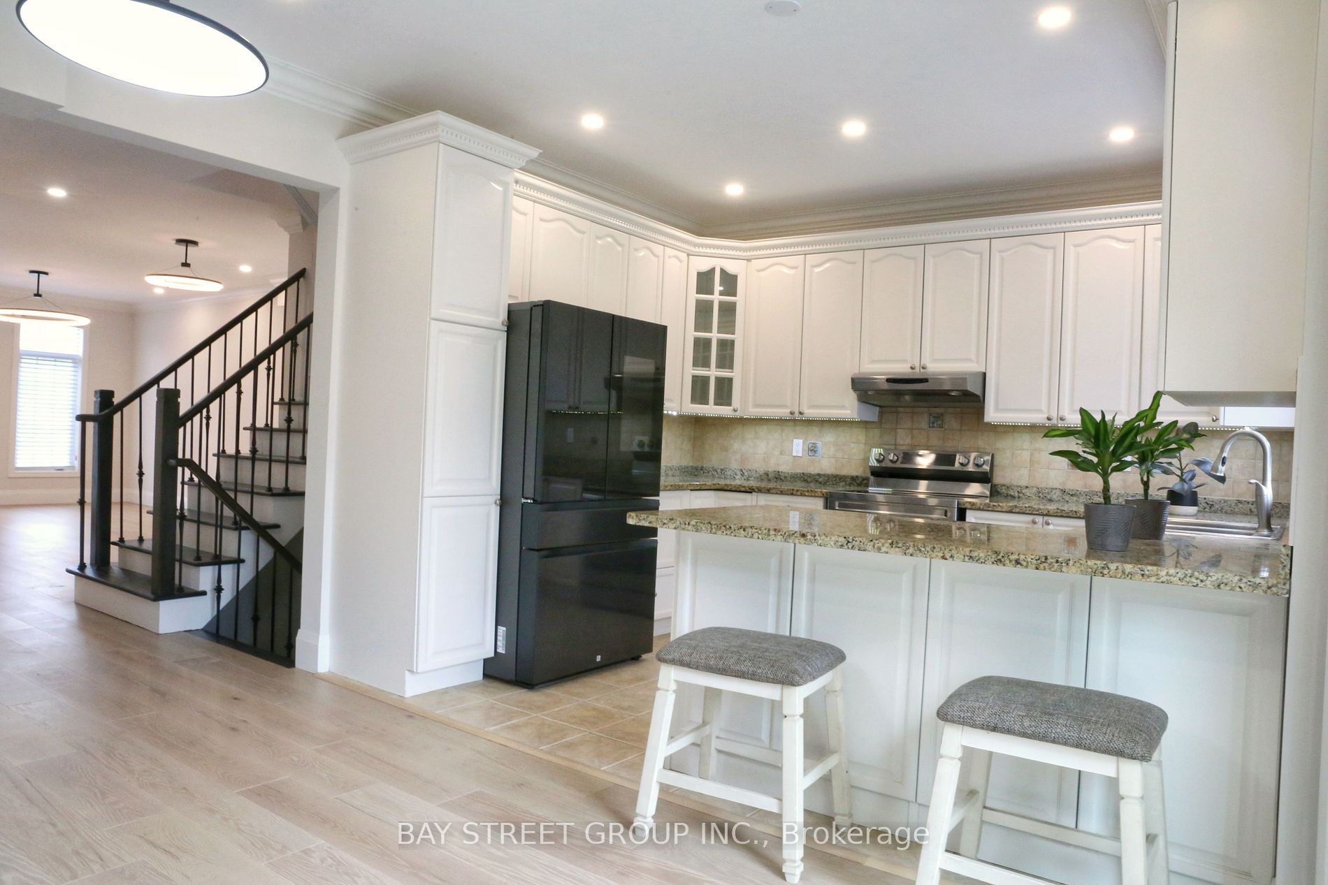 2309 Coronation Dr